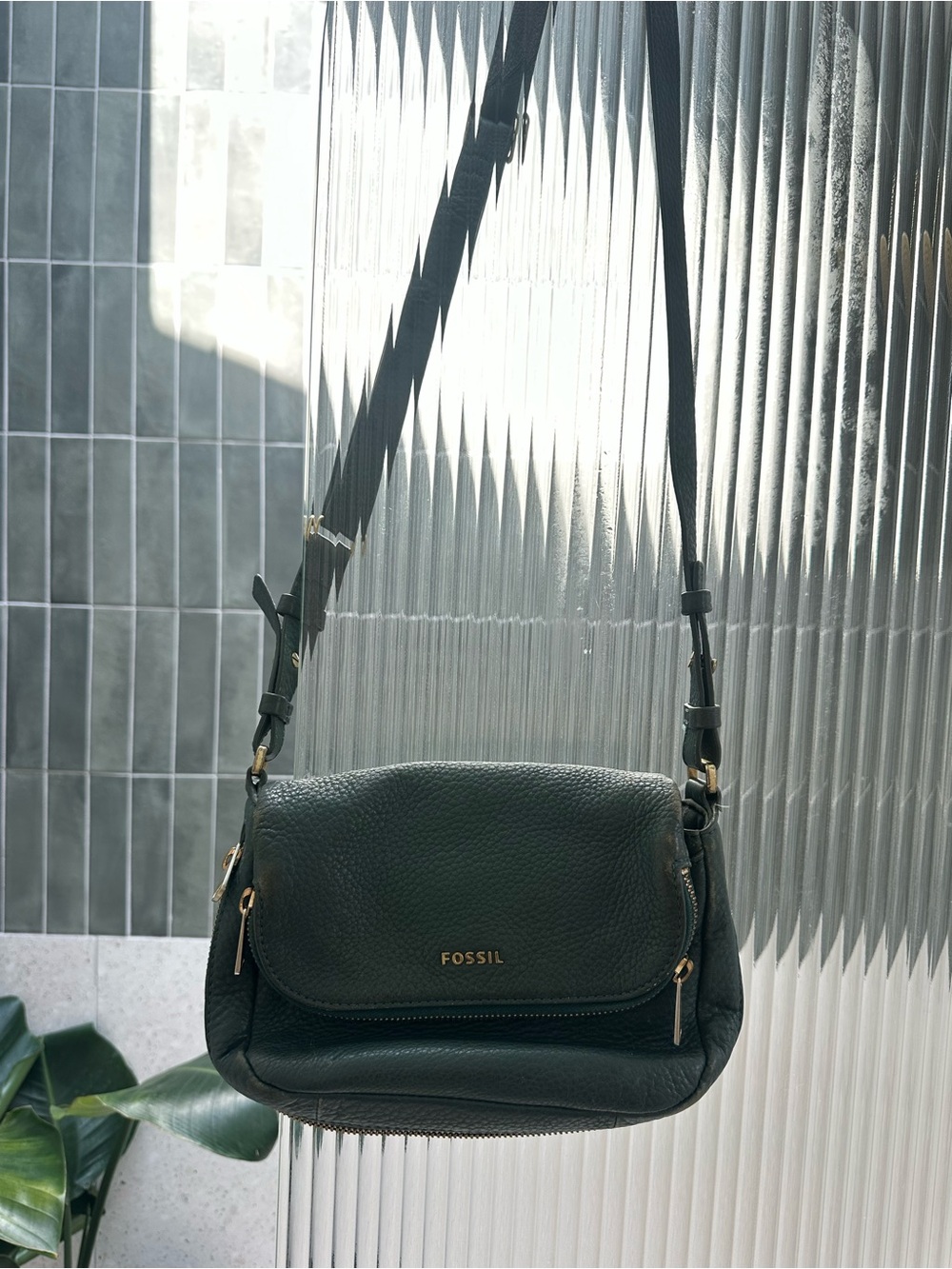 Fossil Dark Green Pebbled Leather Crossbody Bag with Gold Hardware